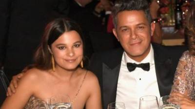 Alejandro Sanz celebró la graduación de su primogénita, Manuela.