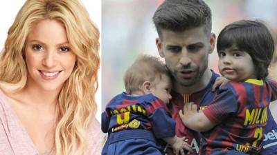 Shakira, Piqué con sus dos hijos Milan y Sasha.