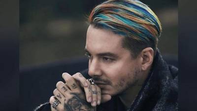 J Balvin fue notificado mucho antes que Maluma, pero que debido a sus compromisos no se había podido llevar a cabo la ceremonia.