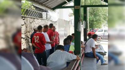 Trámite. Familiares de Recarte y Cruz reclamaron sus cuerpos ayer.