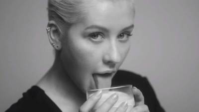 Christina Aguilera estrenó 'Accelerate' con las colaboraciones de los raperos Ty Dolla $ign y 2 Chainz. // Foto captura video YouTube.