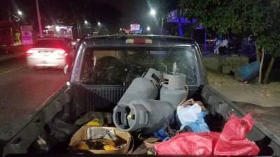 Al detenido se le decomisó el vehículo y los chimbos de gas que transportaba.