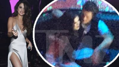 Selena Gómez con Orlando Bloom.