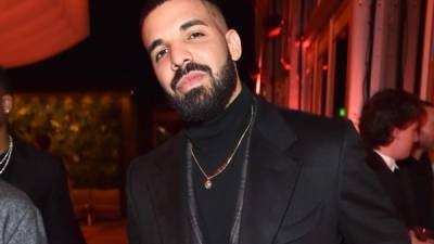 El rapero Drake niega haber conocido a la mujer que lo acusa.