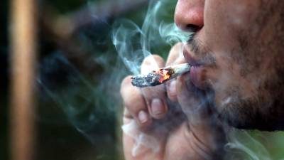 Los jóvenes en Honduras prueban las drogas desde que están en la educación media o en los colegios.