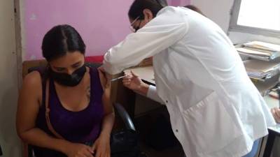 Autoridades de Salud pidieron a las capitalinas no dejar pasar esta oportunidad de inmunizarse contra el letal virus.