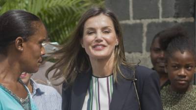 La reina Letizia durante una visita real a República Dominicana. Foto AFP.