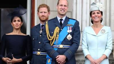 Los hermanos Harry y William junto a sus esposas, Meghan Markle y Kate Middleton, respectivamente.