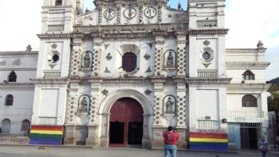 Así amaneció la iglesia católica Los Dolores en la capital.