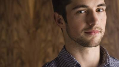 Estudioso argentino de las relaciones humanas y autor del libro Misterios Masculinos, ofrece las respuestas que, quizá, todas las mujeres han deseado tener sobre los hombres.