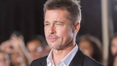 Brad Pitt habló sobre su divorcio con Angelina Jolie y reveló su batallas con el alcoholismo y las drogas en su nueva entrevista con la revista GQ.