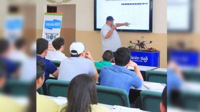 El Ihcieti capacitó a los participantes ayer.