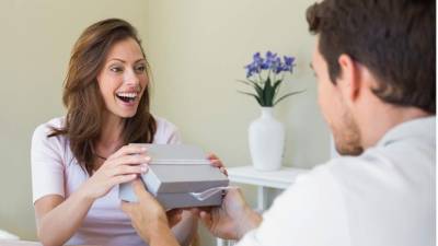 'Los dos necesitan hablar y ser claros sobre lo que cada uno espera del otro', le dice la Doctora Corazón.