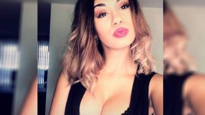 Una joven fue arrestada por publicar maliciosamente fotos de los genitales de su ex pareja en New Port Richey, Florida.