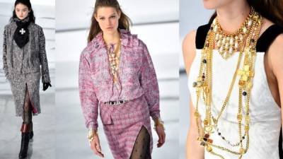 En la espectacular colección de invierno de Chanel nos podemos inspirar viendo sus complementos: collares, choker, cinturones, pulseras y broches.