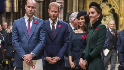 En foto los príncipes William y Harry, y las duquesas Meghan y Kate.