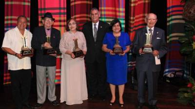 Juan Pompilio Tejeda, Livio Ramírez, Martha Rosa Torres, Juan Bendeck, Cristina Montesinos y Jorge Bueso Arias.
