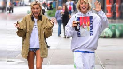 Hailey Baldwin y Justin Bieber.