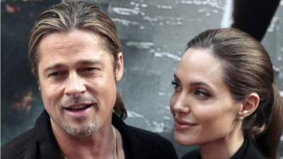 Al parecer Pitt hizo varios viajes para pasar tiempo con Jolie, mientras esta estuvo en Camboya rodando su película 'First They Killed My Father'.