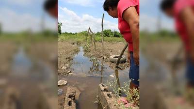 Los pobladores de la zona afectada piden a las autoridades que limpien los canales pluviales.