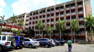 Tanto el mamografo como el angiógrafo estaban almacenados en la bodega del Mario Rivas.