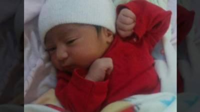 El pequeño Diego Aarón Mencía nació en el IHSS.