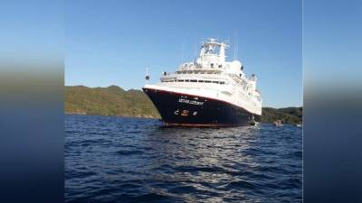 El crucero Silver Explorer estuvo anclado por unas siete horas en la bahía de Port Royal, sus pasajeros solo pudieron disfrutar de un tour de media hora. Fotos cortesía.