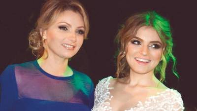 La exprimera dama de México Angélica Rivera y su hija Sofía Castro.