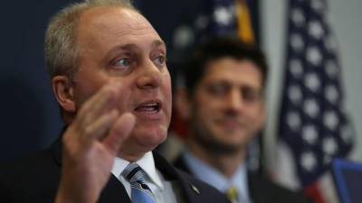 Scalise fue baleado, al igual que otras tres personas, cuando practicaban para un encuentro benéfico de béisbol el pasado miércoles. /Foto AFP