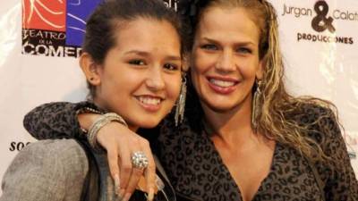 Niurka Marcos junto a su hija, Romina.