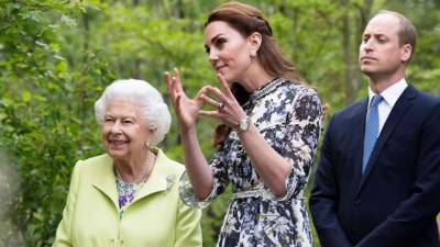 La reina Isabel II destacó la labor de los voluntarios.
