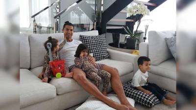 Cristiano Ronaldo ha estado en cuarentena con su familia desde el pasado 09 de marzo.