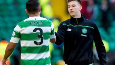 Tierney y Emilio tienen una lucha sana por aparecer en el once titular del Celtic.