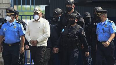 Juan Carlos Bonilla siendo extraditado ayer hacia los Estados Unidos.