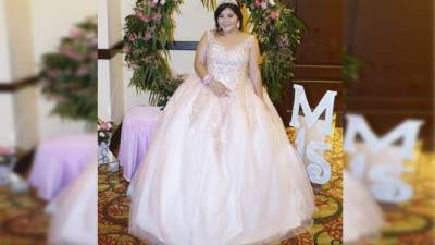 Melanie Montserrath Rodríguez Fúnez disfrutó su fiesta hasta el amanecer.