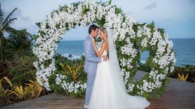 El exjugador del Real Madrid, Kaká, se casó con la modelo brasileña Carolina Dias, en una boda de ensueño.