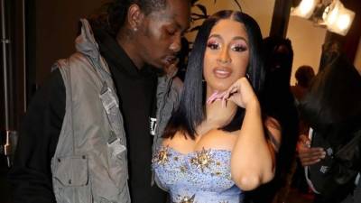 Cardi B y su esposo Offset.