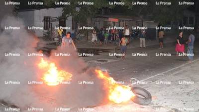 Según los manifestantes llevan cuatro días sin electricidad.
