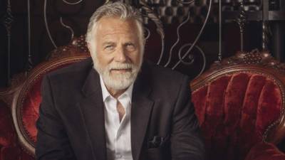 Goldsmith estuvo disponible cuando el año pasado, la marca de la cerveza que había representado lo cambió por un actor más joven.