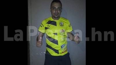 Nicolás Aguilar Alba de 33 años falleció tras chocar su moto contra un vehículo.