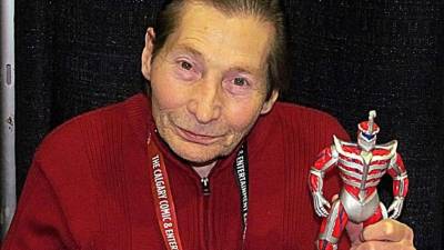 Robert Axelrod es recordado por darle voz a Lord Zedd en los Power Ranger.