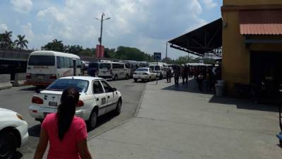Las rutas interurbanas laboraron ayer.