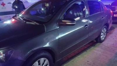 Vehículo donde fue hallado el cuerpo del fiscal. Foto: @tinta_fresca, Twitter).