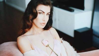 Este lunes se informó del fallecimiento de la estrella de YouTube Stevie Ryan, quien fue encontrada muerta en su residencia en Los Ángeles, al parecer la depresión la llevó a tomar la fatal decisión de quitarse la vida.Conoce un poco más de esta joven estrella que se apagó muy pronto.