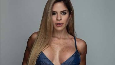 Con fotos donde presume su físico, su rutina en el gimnasio y la dieta que sigue, la modelo Michelle Lewin busca inspirar a sus millones de seguidores para que cuiden su bienestar físico.