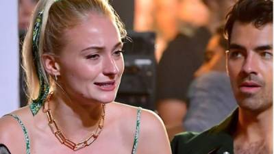 Sophie Turner y Joe Jonas perdieron a una de sus mascotas en un terrible accidente de tráfico.