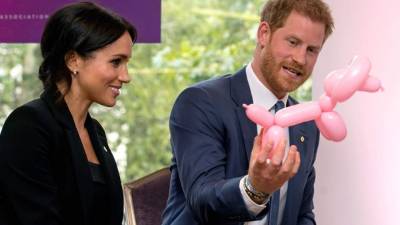 Los duques de Sussex recién adoptaron a un nuevo perrito, que hace compañía a beagle de Meghan, Guy.