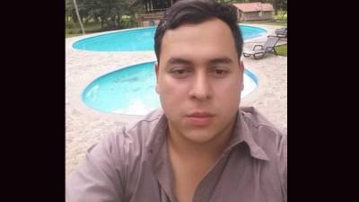 Kevin Chávez (23) estudia la carrera de Derecho en Ceutec.