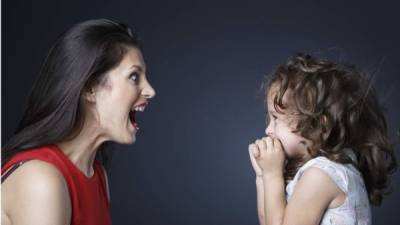 Los gritos pueden conllevar al deterioro de la autoestima del niño; lo hacen sentir poco valorado o querido por sus padres y pierden la confianza en sus progenitores.