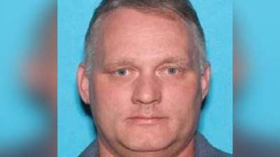 El sospechoso fue identificado como Robert Gregory Bowers, quien dijo a la policía que 'los judíos estaban cometiendo genocidio' y los quería a todos muertos./Twitter.